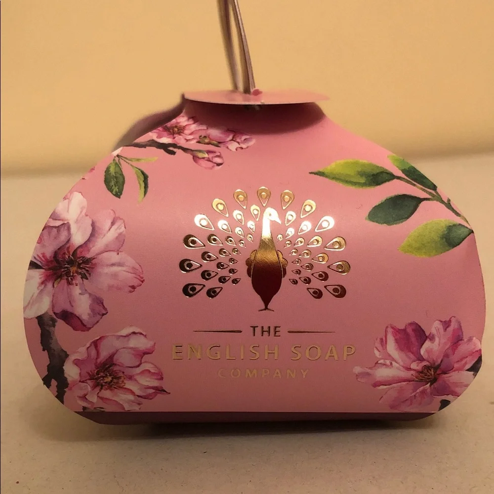 THE ENGLISH SOAP COMPANY Bar Soap Oriental Spice and Cherry Blossom